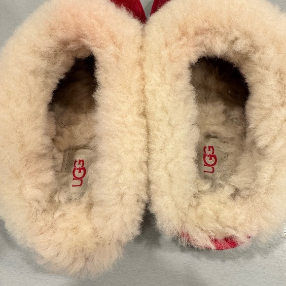 UGG HOT PINK Suede Shearling Clog Mules with Cream Collar - Picture 4 of 4